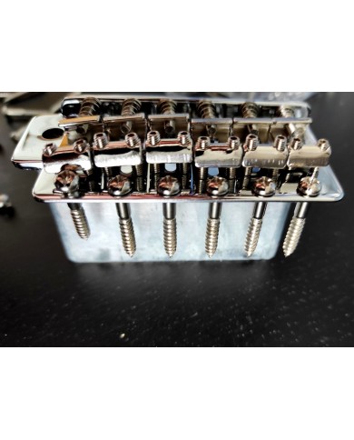 60 vernickelte Schrauben 3.5x25mm für Vintage 6-Schrauben Stratocaster Tremolo