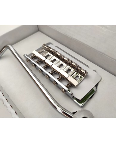 Vibrato Stratocaster Chrom Fender Deluxe Series (Zweipunkt) 56mm, 099-2079-000