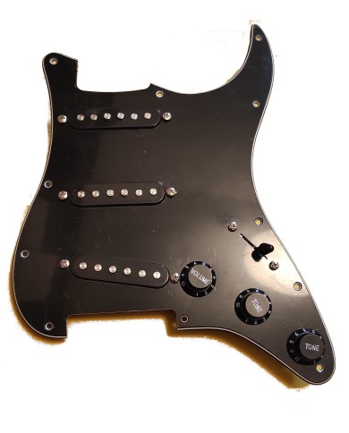 Pickguard noir précâblé SSS Strat, micros à aimant céramique