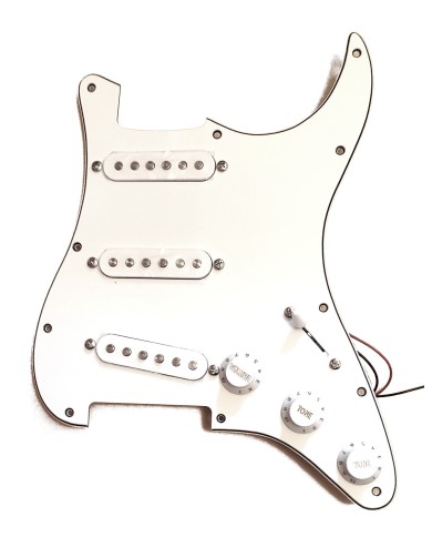 White loaded pickguard, Strat SSS, ceramic pickups