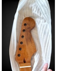 Manche Stratocaster verni gloss en érable torréfié-STOCK B