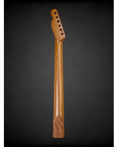 22 frets Satin Nitro varnished Roasted Mapple Neck, Rosewood fretboard, Tele style
