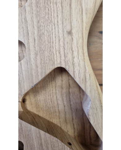 Corps Stratocaster en frêne toréfié, 2 pièces, non vernis, léger-STOCK B