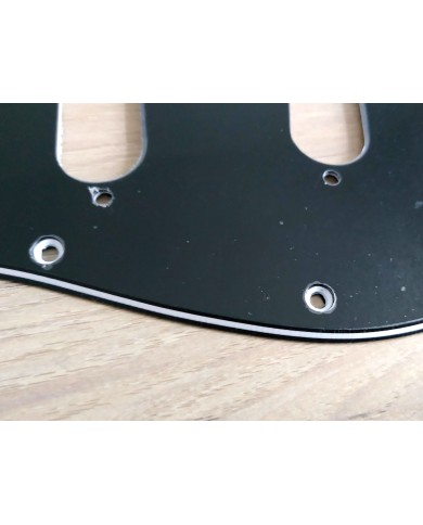 Schlagbrett schwarz/weiß/schwarz, 3-lagig, 11 Löcher, für Stratocaster ab 72, Potibohrungen 1cm
