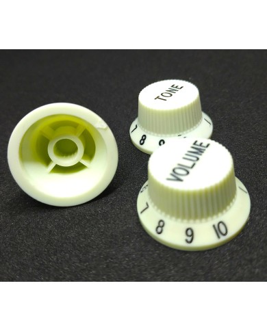 3 mintgrüne Vintage UFO Stratocaster-Knöpfe, metrisch, 18 Riffelungen