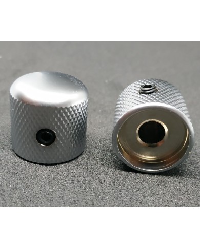 2 Telecaster Dome-Metallknöpfe, satiniertes Chrom, feine Rändelung, für 6-mm-Potis