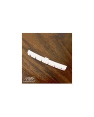 Graph Tech Nubone Sattel LC-5000-00 Fender Strat Tele, geschlitzt, 43mm