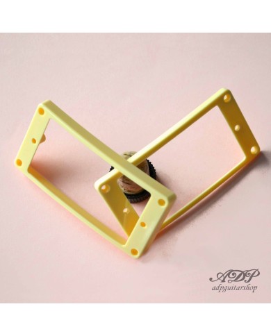 2 konturierte Epiphone Humbucker-Rahmen, Creme, Set für gewölbte Decke, oben und unten
