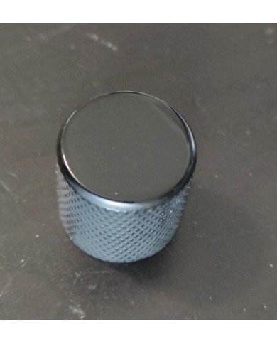 2 flache Metallknöpfe, schwarz, feine Rändelung, 18 Rillen für 6mm-Potis, Tele / Bass